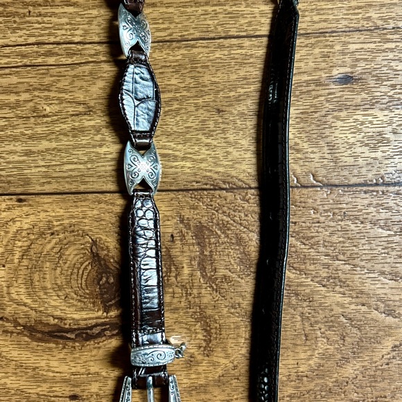 Brighton • Medium (30) • Brown Leather • Silver Buckle • Dangle Heart • Belt - Picture 10 of 16